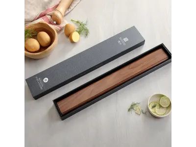 Xinzuo Pähklipuust Magnetiline Noahoidja 50 cm | Knives Studio