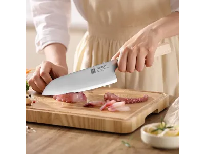 XINZUO Zhen -sarjan Santoku-veitsi 184 mm (7.2”) – Aogami #2, 3-kerroksinen