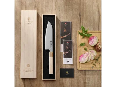 XINZUO Zhen -sarjan Santoku-veitsi 184 mm (7.2”) – Aogami #2, 3-kerroksinen