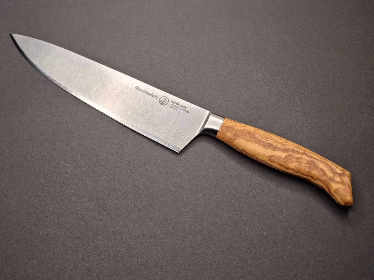 Messermeister Oliva Luxe koksmes 23 cm [showmodel] | Knives Studio